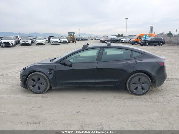 2021 TESLA MODEL 3 — I14