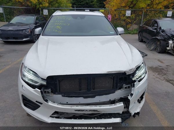 2019 VOLVO XC60 R-DESIGN — I13