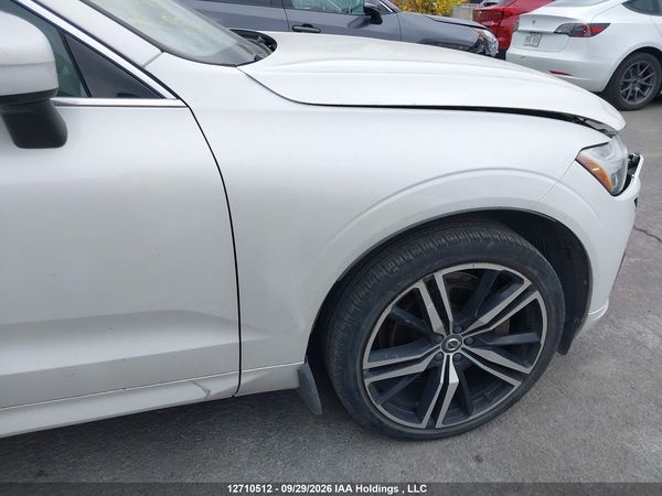 2019 VOLVO XC60 R-DESIGN — I22