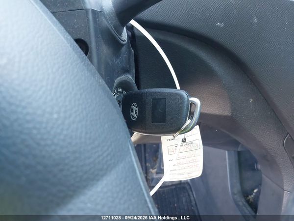 2017 HYUNDAI SANTA FE SPORT — I11