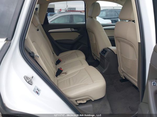 2016 AUDI Q5 quattro Premium Plus — I8