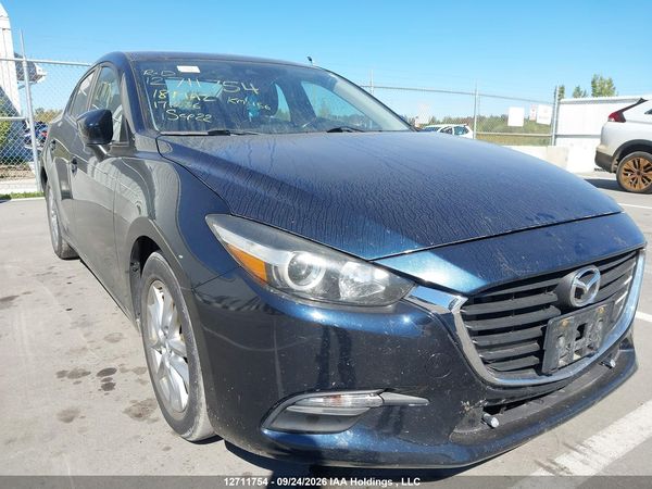 2018 MAZDA MAZDA3 Touring — I1