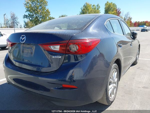 2018 MAZDA MAZDA3 Touring — I4