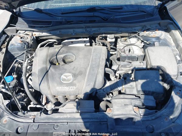 2018 MAZDA MAZDA3 Touring — I10