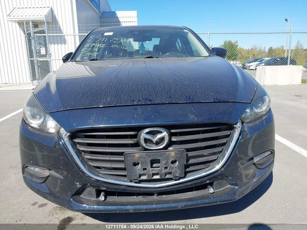2018 MAZDA MAZDA3 Touring — I12