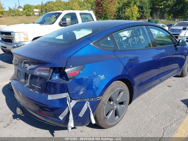 2021 TESLA MODEL 3 — I4