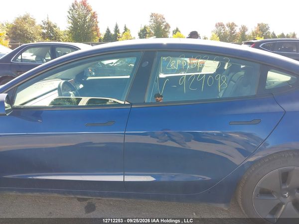 2021 TESLA MODEL 3 — I15