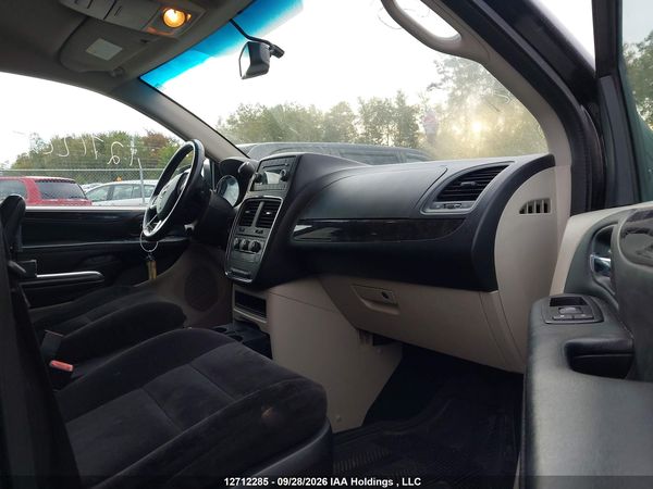 2014 DODGE GRAND CARAVAN SE/SXT — I5
