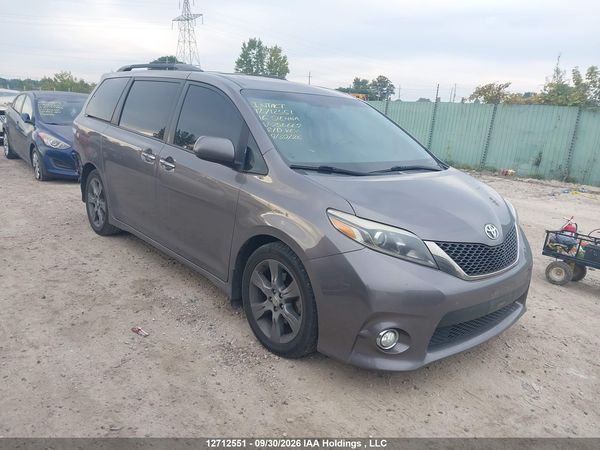2016 TOYOTA SIENNA — I1