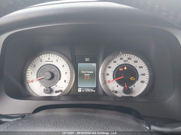 2016 TOYOTA SIENNA — I7