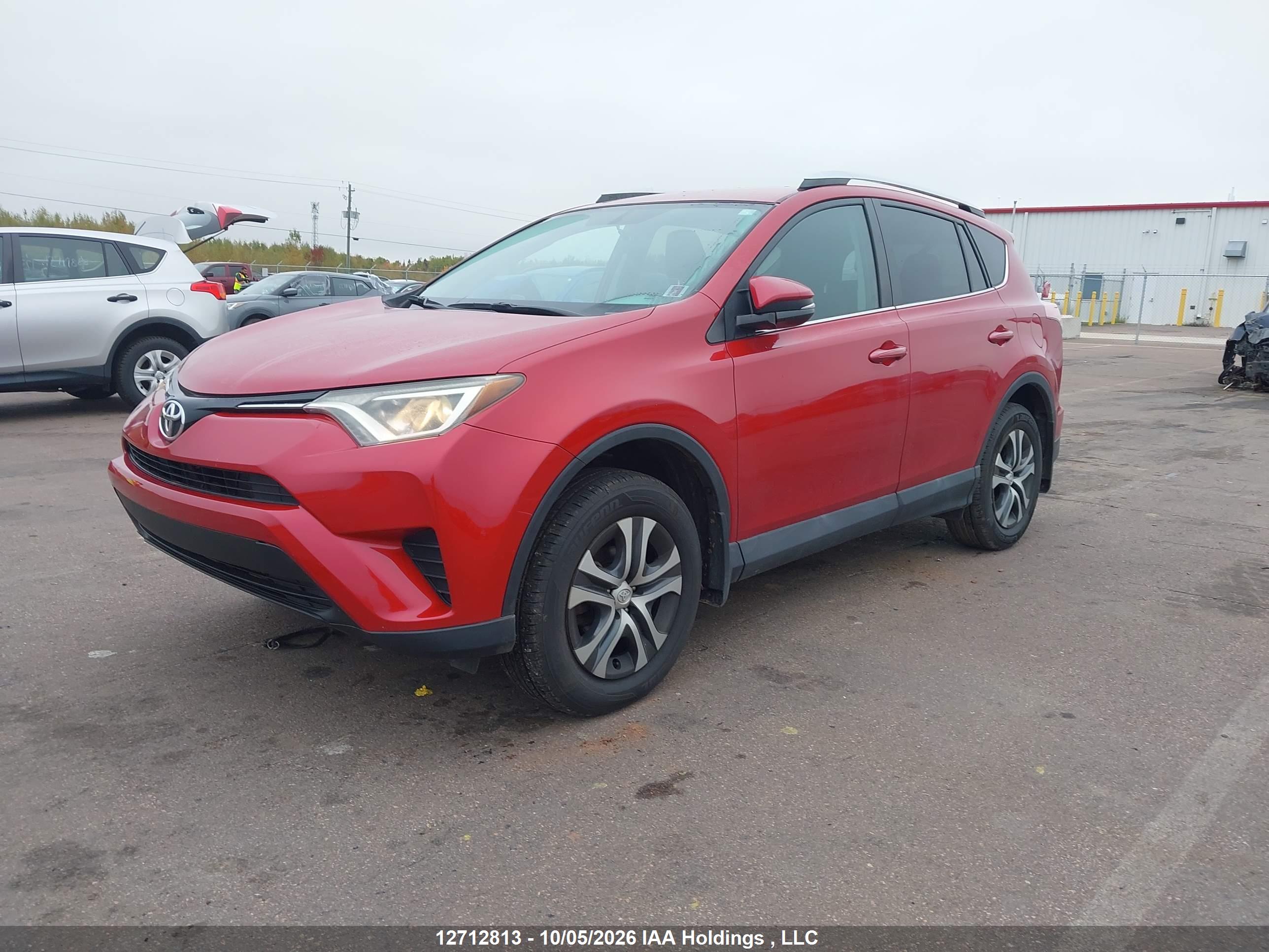 2016 TOYOTA RAV4 LE — I2