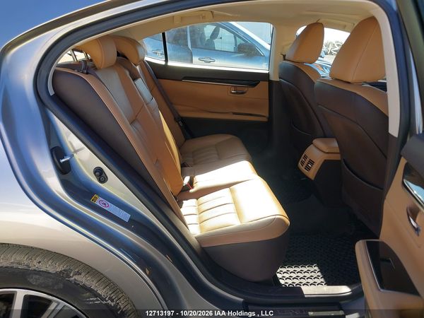 2016 LEXUS ES 300H — I8