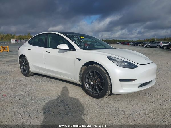 2021 TESLA MODEL 3 — I1