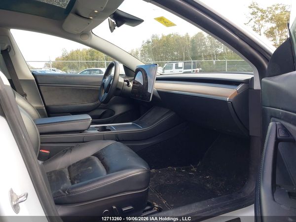2021 TESLA MODEL 3 — I5