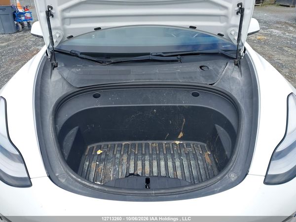 2021 TESLA MODEL 3 — I10