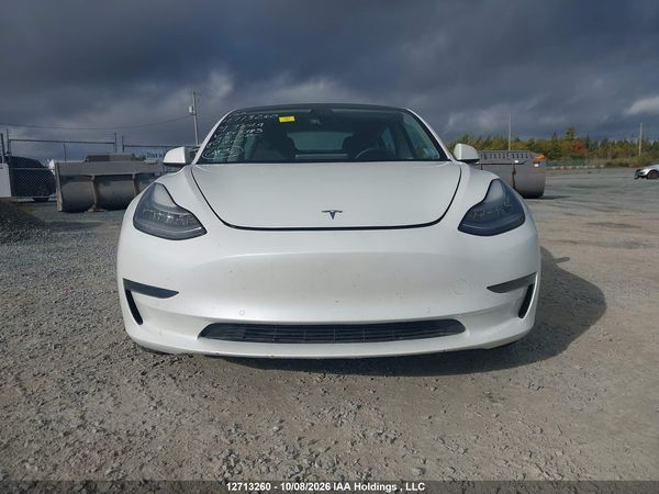2021 TESLA MODEL 3 — I13