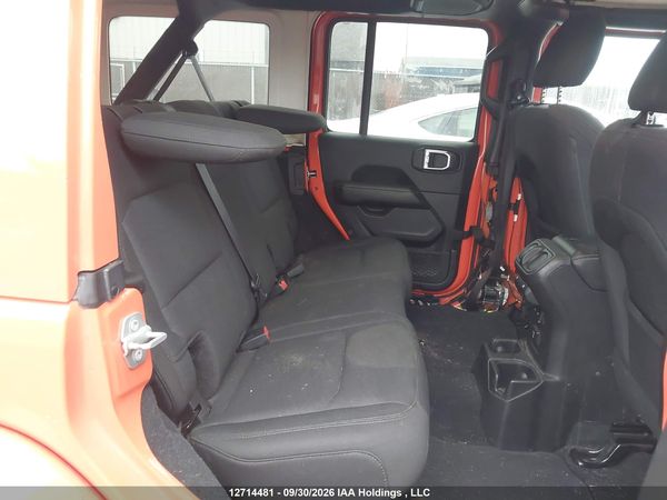 2019 JEEP WRANGLER UNLIMITED SAHARA — I8