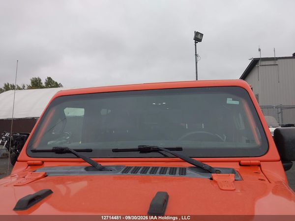 2019 JEEP WRANGLER UNLIMITED SAHARA — I18