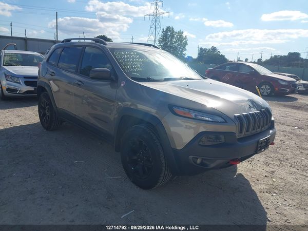 2016 JEEP CHEROKEE TRAILHAWK — I1