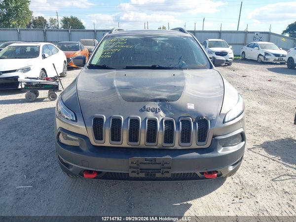2016 JEEP CHEROKEE TRAILHAWK — I12