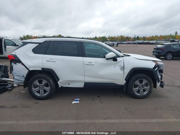 2024 TOYOTA RAV4 XLE — I14