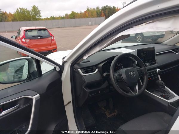 2024 TOYOTA RAV4 XLE — I21