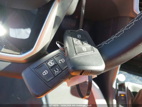 2025 VOLKSWAGEN TAOS SE — I11
