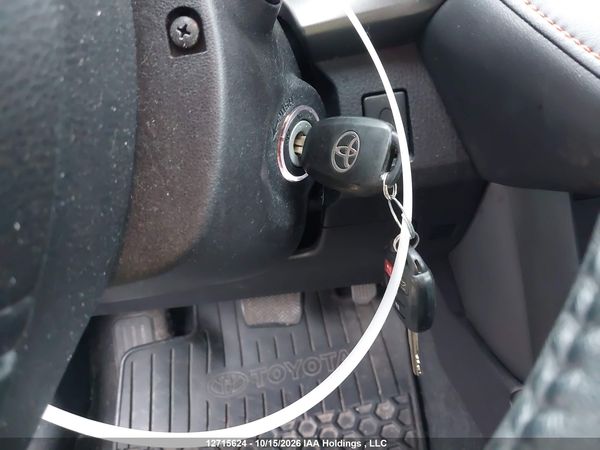 2016 TOYOTA RAV4 SE — I11