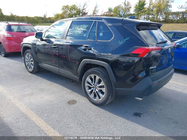 2021 TOYOTA RAV4 XLE — I3