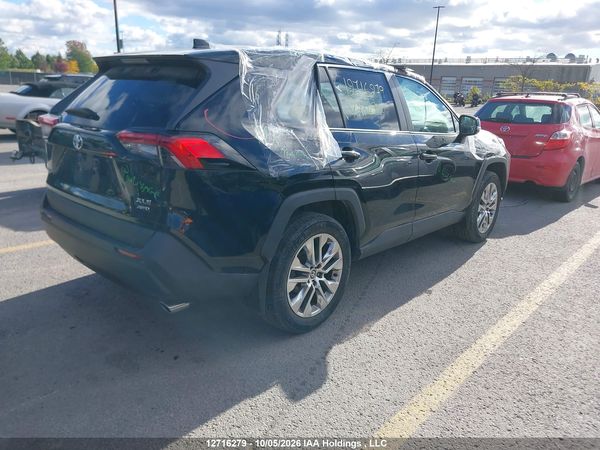 2021 TOYOTA RAV4 XLE — I4