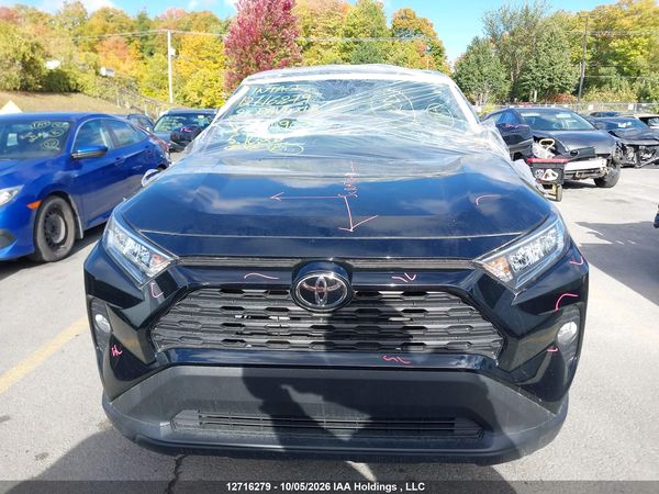 2021 TOYOTA RAV4 XLE — I13