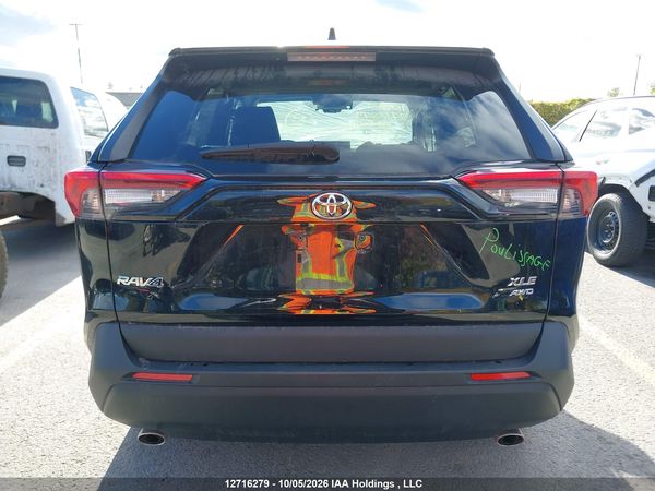 2021 TOYOTA RAV4 XLE — I17
