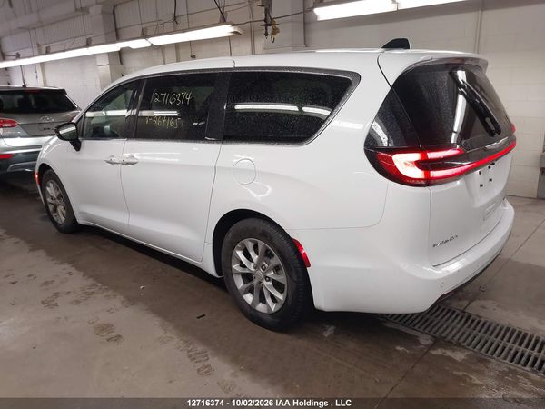 2026 CHRYSLER PACIFICA LIMITED — I3