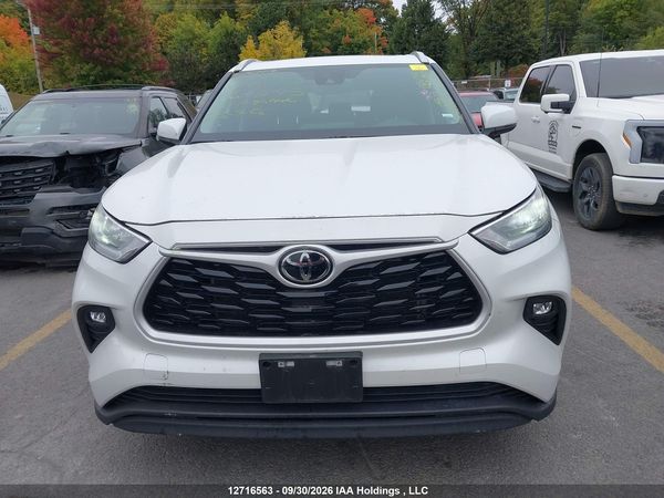 2026 TOYOTA HIGHLANDER XLE AWD — I12