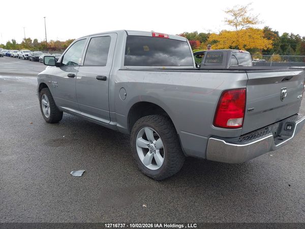 2023 RAM 1500 CLASSIC SLT — I3