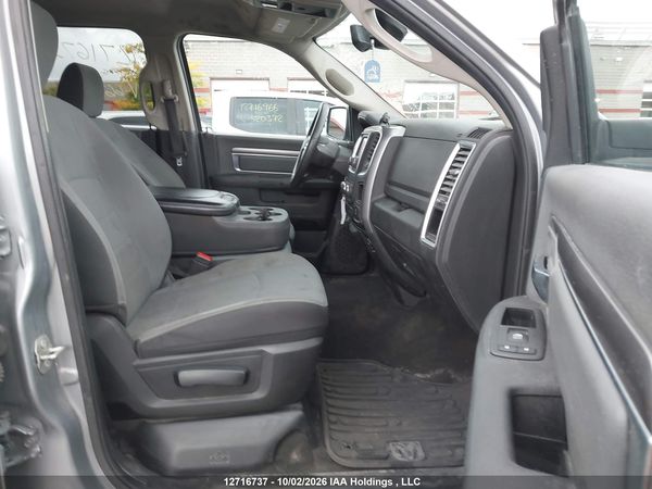 2023 RAM 1500 CLASSIC SLT — I5