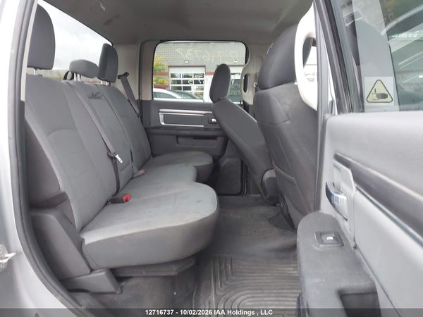 2023 RAM 1500 CLASSIC SLT — I8