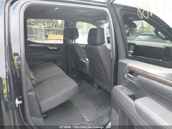 2025 CHEVROLET SILVERADO K1500 LT — I8