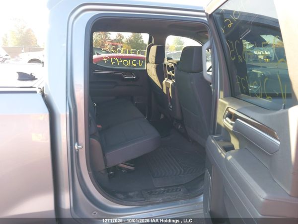 2025 CHEVROLET SILVERADO K1500 LT — I8