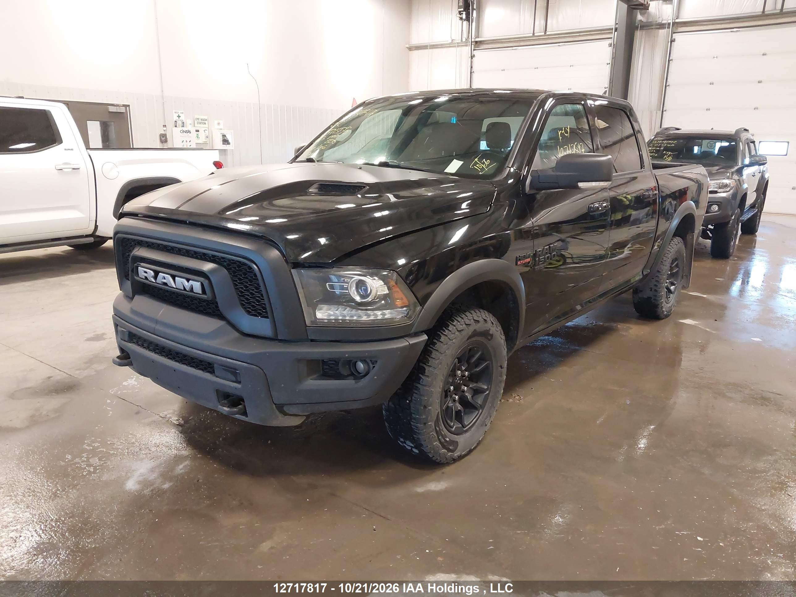 2023 RAM 1500 CLASSIC SLT — I2