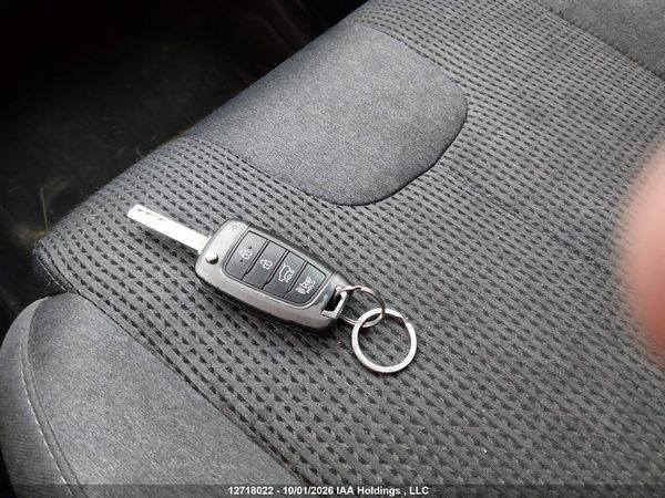 2019 HYUNDAI SANTA FE ESSENTIAL — I10