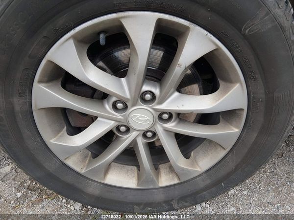 2019 HYUNDAI SANTA FE ESSENTIAL — I18