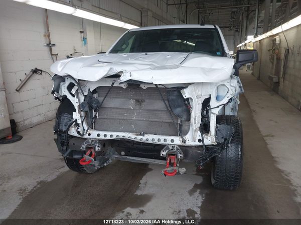 2024 CHEVROLET SILVERADO K1500 TRAIL BOSS CUSTOM — I6