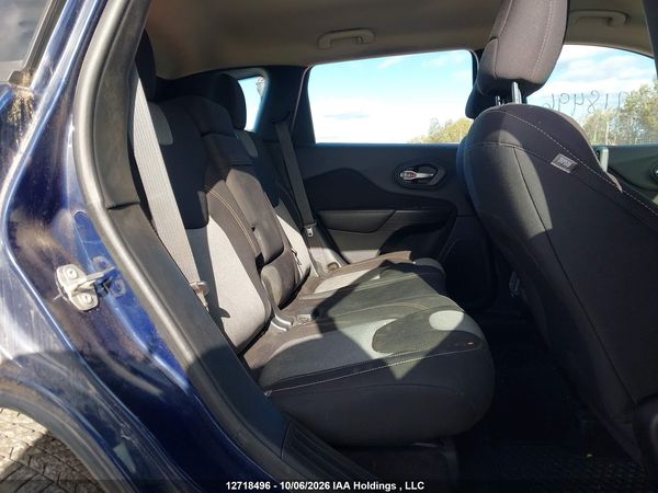 2016 JEEP CHEROKEE SPORT — I8