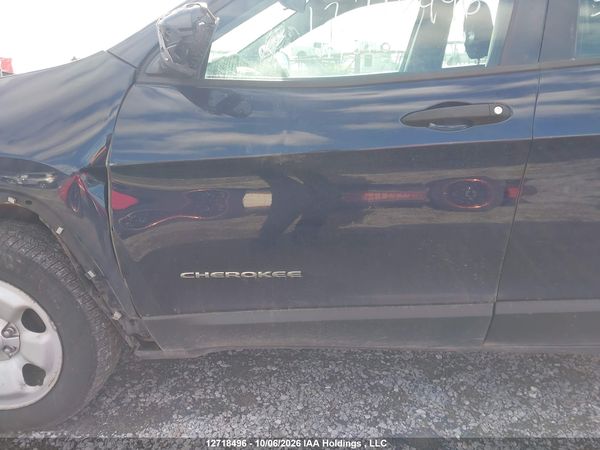 2016 JEEP CHEROKEE SPORT — I12