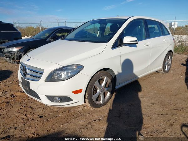2013 MERCEDES-BENZ B250 — I2