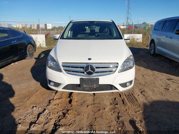 2013 MERCEDES-BENZ B250 — I13