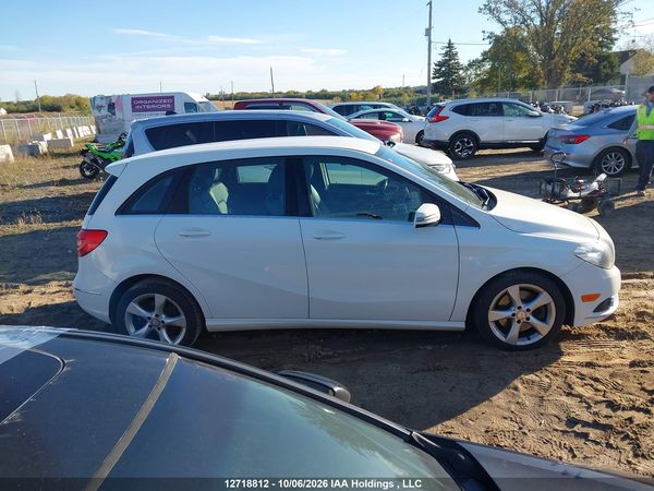 2013 MERCEDES-BENZ B250 — I14