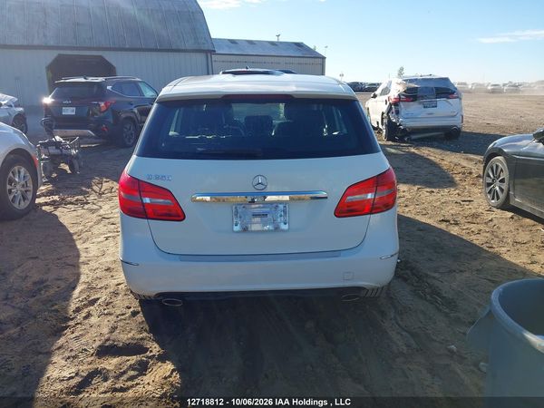 2013 MERCEDES-BENZ B250 — I17