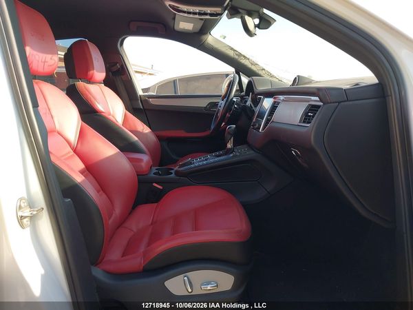 2017 PORSCHE MACAN GTS — I5
